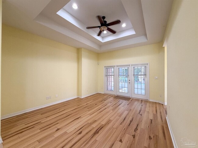 Building Photo - 4913 Vizcaya Dr