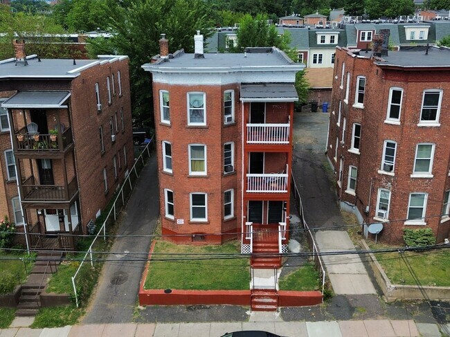 Primary Photo - 44 York St
