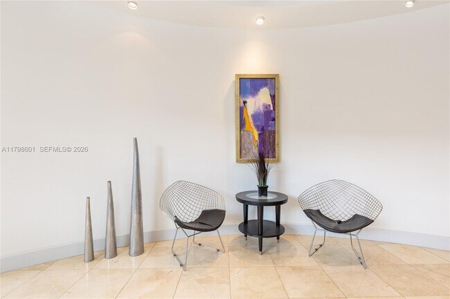 Building Photo - 401 69th St