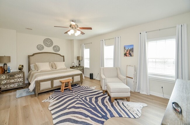 Building Photo - 18214 Lake Eagle Dr