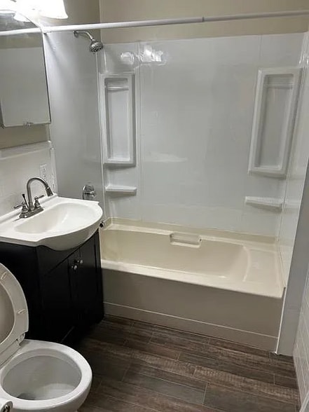 Building Photo - 329 Buckeye Ave