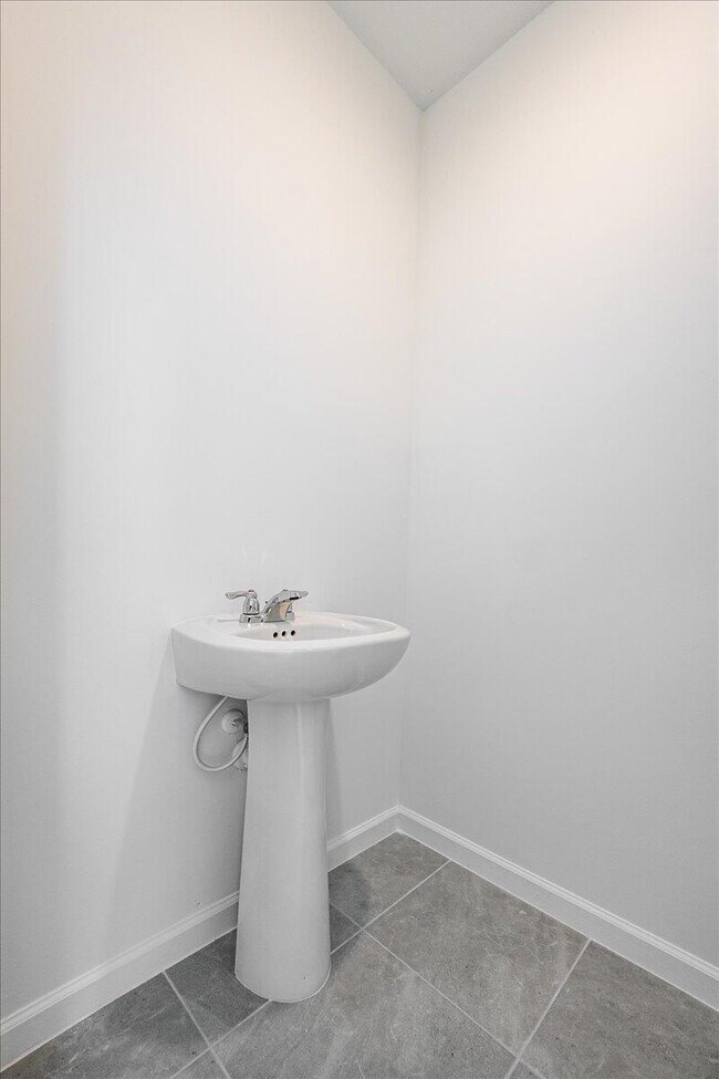 Building Photo - 11177 NW Fernbrook Dr