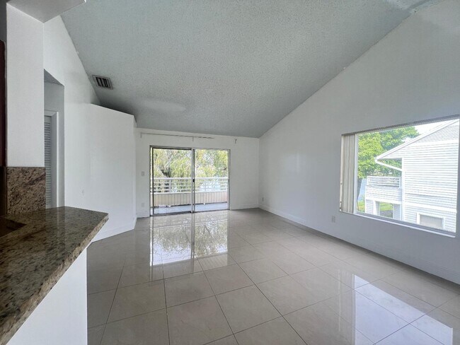 Building Photo - 3477 NW 44th St