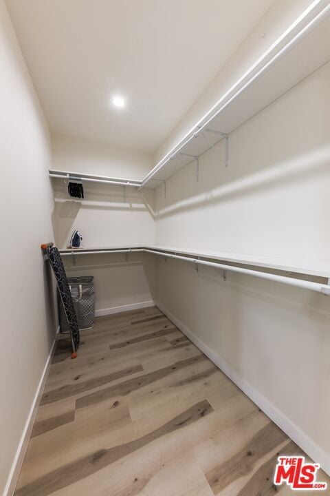 Building Photo - 9024 Phyllis Ave