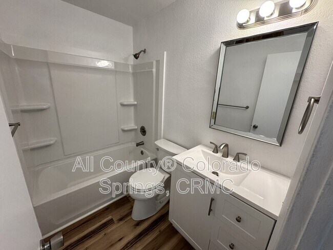 Building Photo - 6678 Provincial Dr