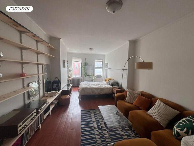 Building Photo - 306 3rd Ave