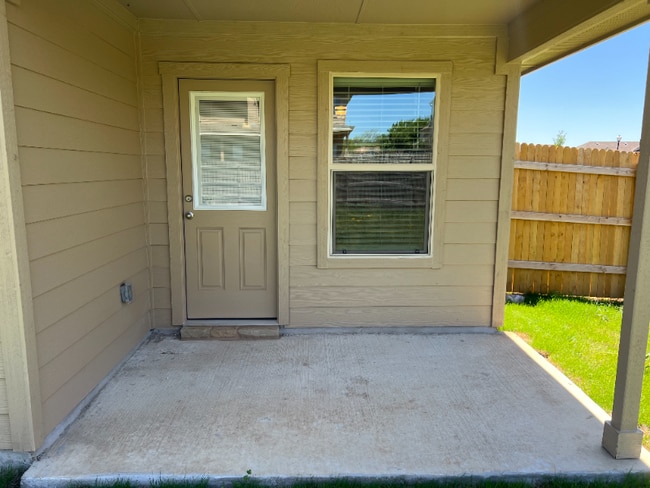 Building Photo - 5713 Berkley Heights Dr