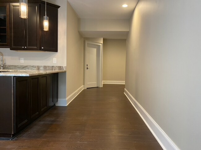 Building Photo - 2044 Great Falls St