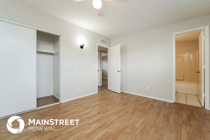 Building Photo - 8510 E Ruby Dr