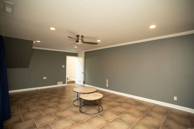 Building Photo - 8607 Linda Ln