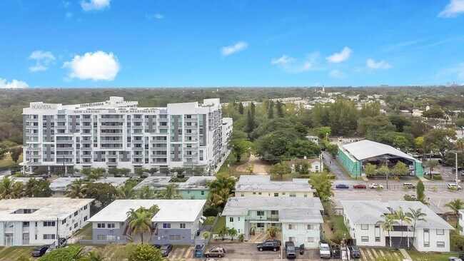 Building Photo - 521 NE 82nd Terrace