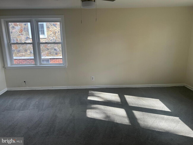 Building Photo - 3013 Nash Pl SE