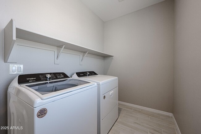 Building Photo - 3813 E Branham Ln