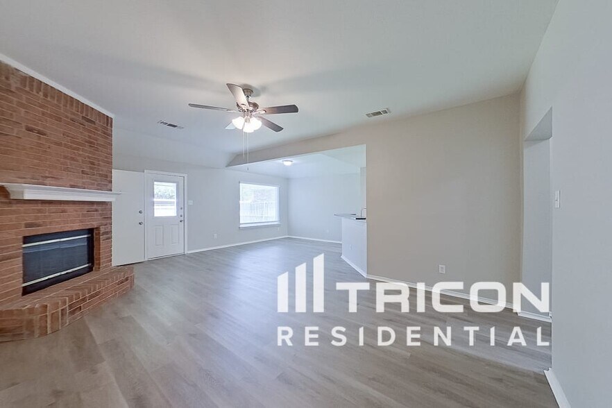 Building Photo - 755 Catalina Dr