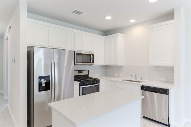 Building Photo - 2020 Arendale Dr