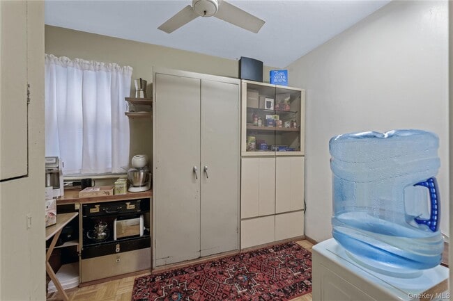 Building Photo - 6 Fernwood Terrace N