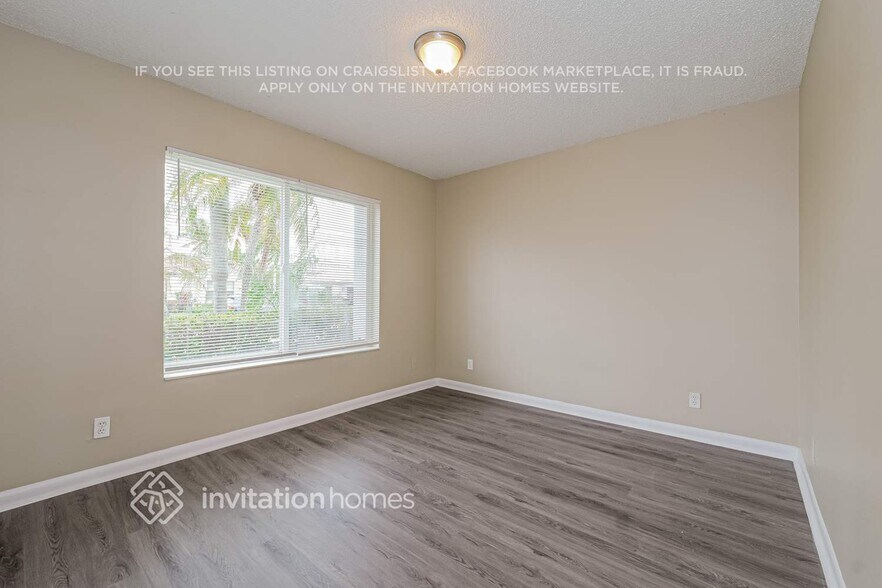 Building Photo - 1796 S Club Dr