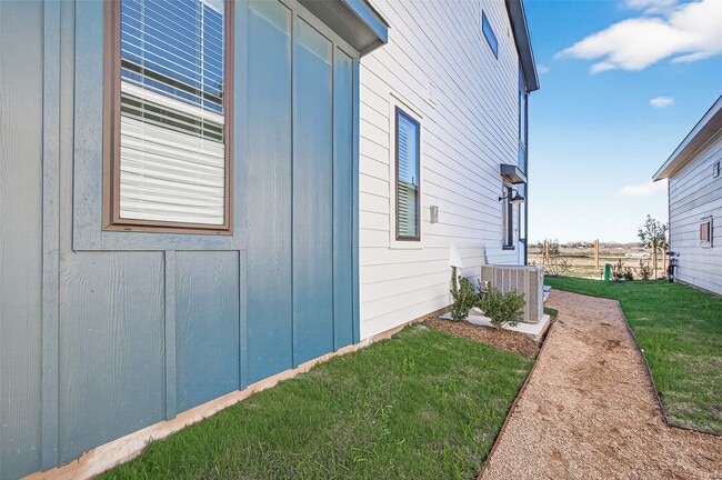 Building Photo - 3223 Loam Ln