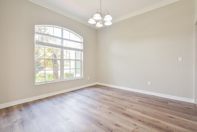 Building Photo - 2294 Lake Pointe Cir