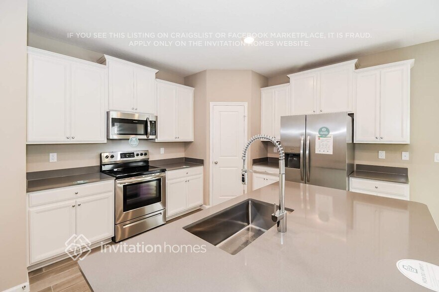 Building Photo - 6268 Starlight Dr