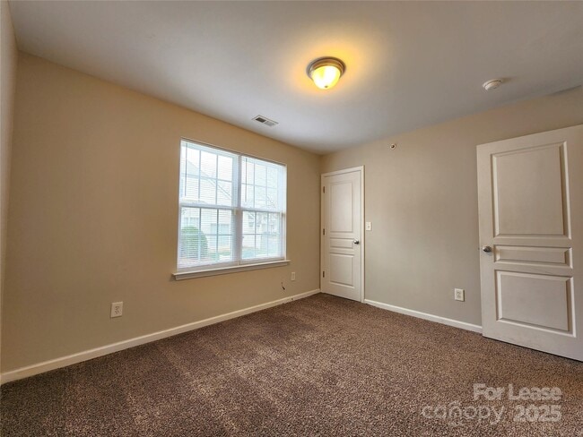 Building Photo - 8223 Chaceview Ct