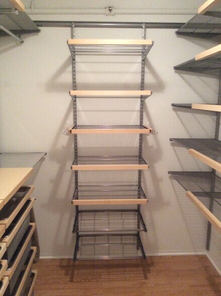 Walk in Closet - 440 N Wabash Ave