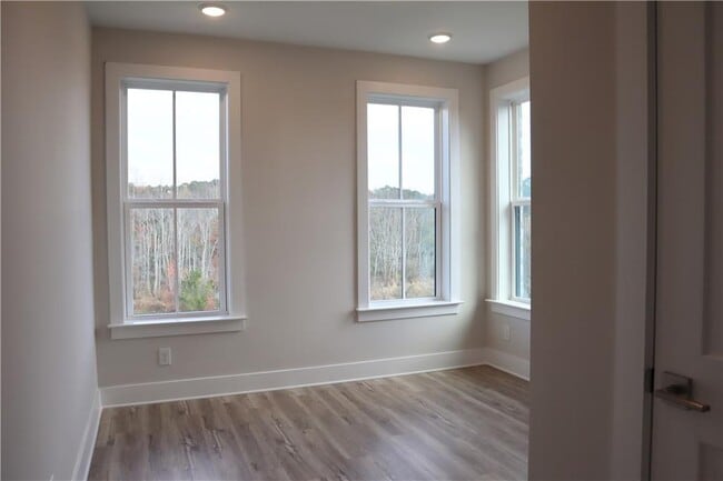 Building Photo - 692 Urban Grange Wy