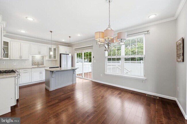Building Photo - 3518 Trevi Ct