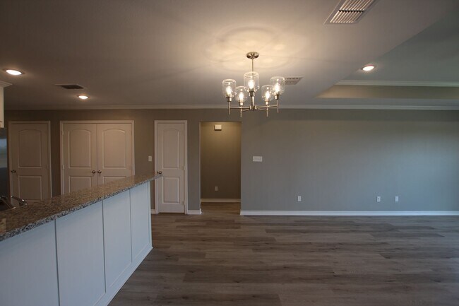 Building Photo - 2 Bedroom 2 Bath Townhome! Whitehouse ISD! Now offering 1/2 OFF FIRST FULL MONTHS RENT!