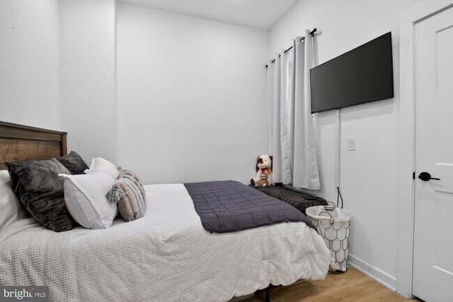 Building Photo - 1415 Locust St