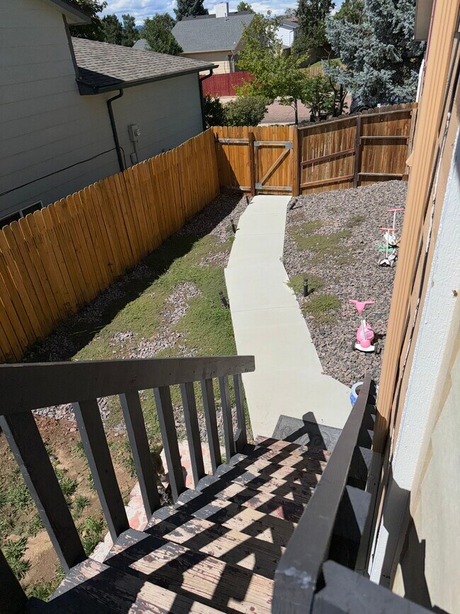 Building Photo - 4666 Witches Hollow Ln