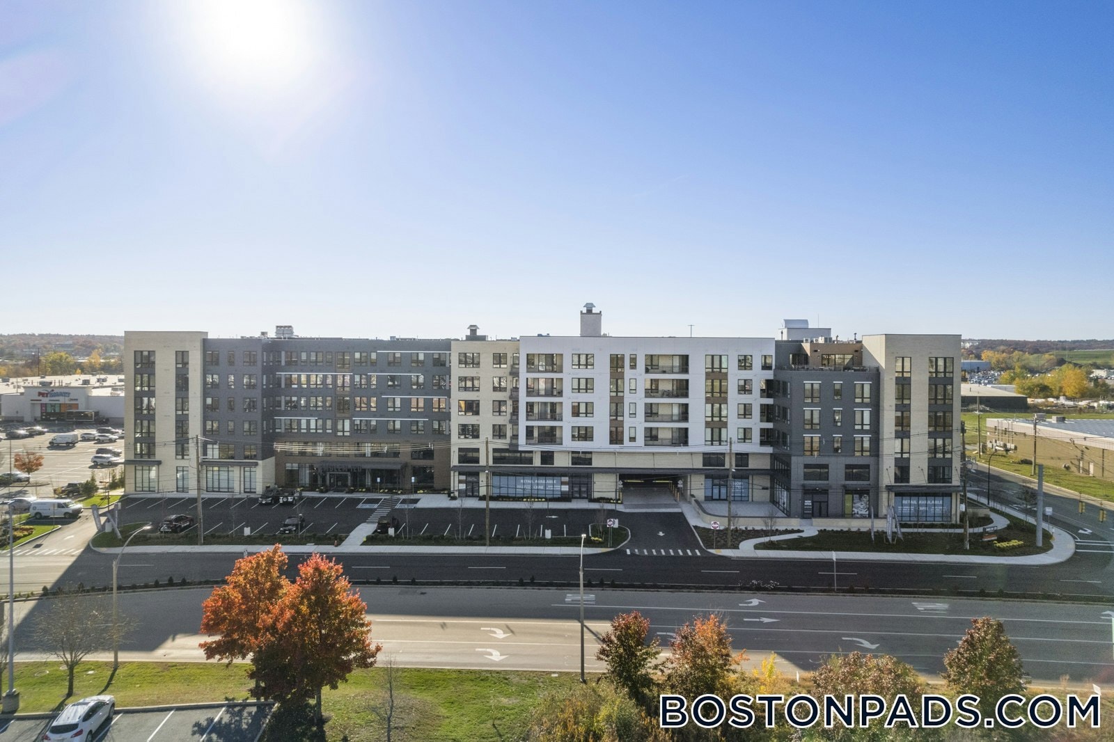 Building Photo - 120 Commerce Way