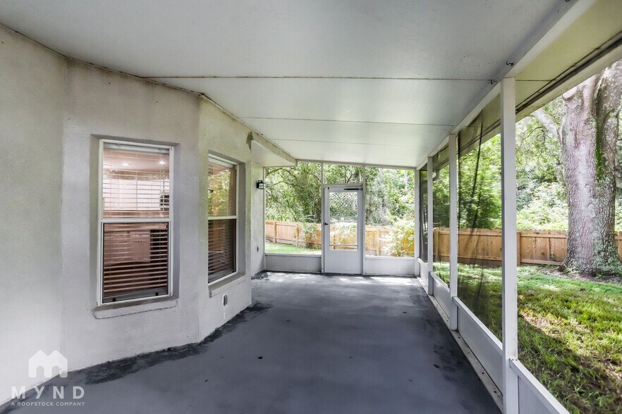 Building Photo - 6119 Sand Key Ln