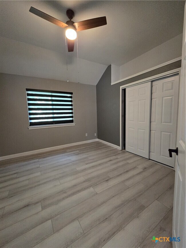 Building Photo - 2850 Bent Tree Dr