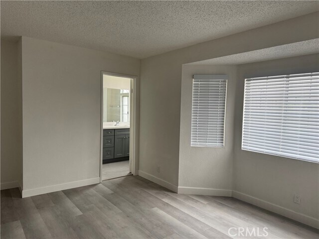 Building Photo - 5704 Sultana Ave