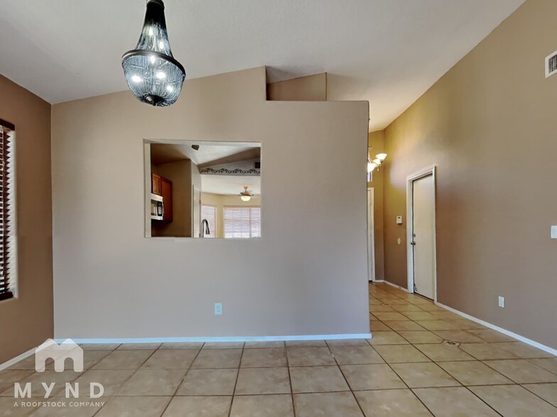 Building Photo - 25822 N 65th Ave