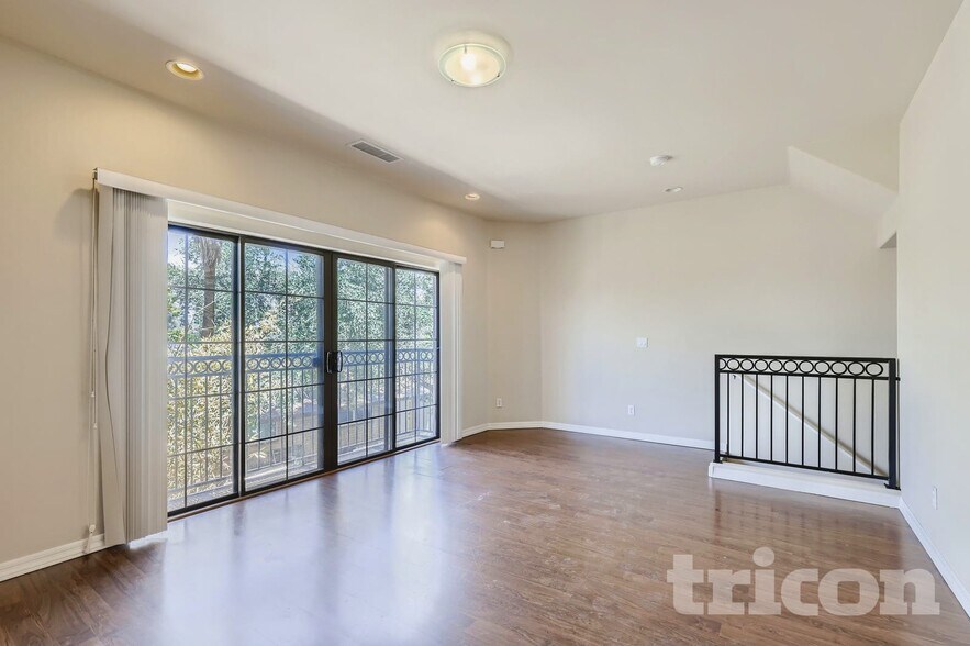 Building Photo - 3446 E Avalon Dr