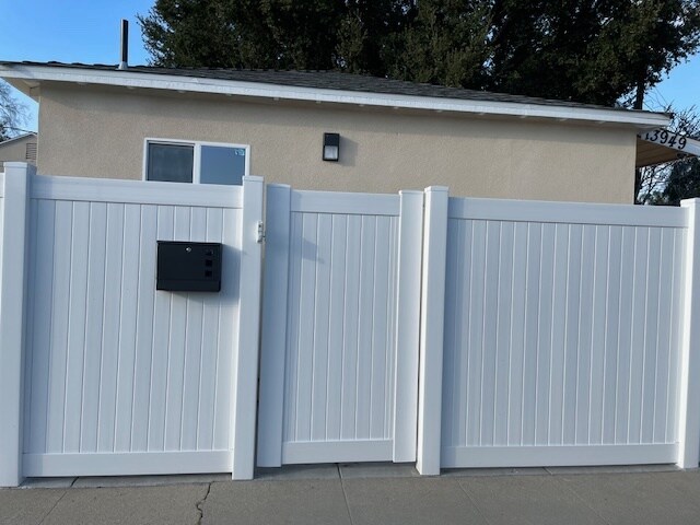 Building Photo - 6150 Costello Ave