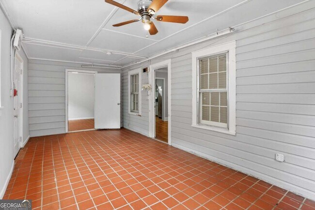 Building Photo - 2728 Winburn Terrace