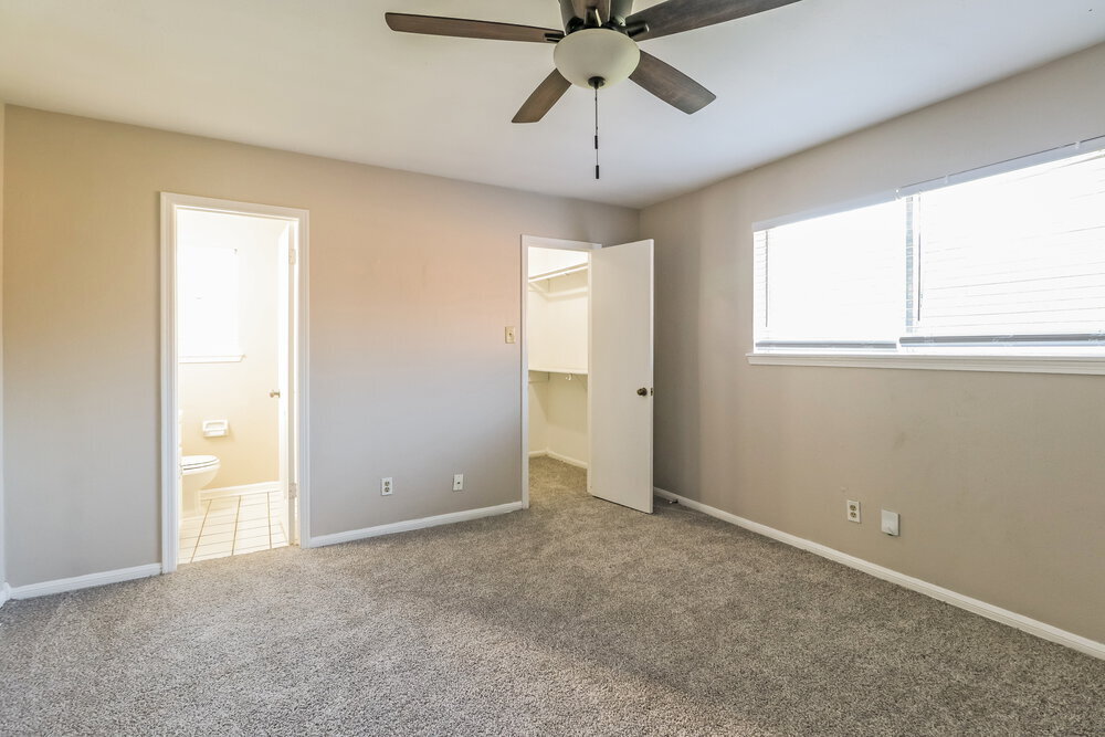 Building Photo - 4714 Glendower Dr