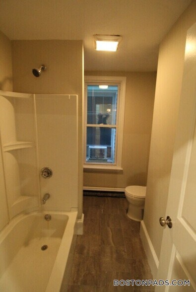 Building Photo - 125 Princeton St