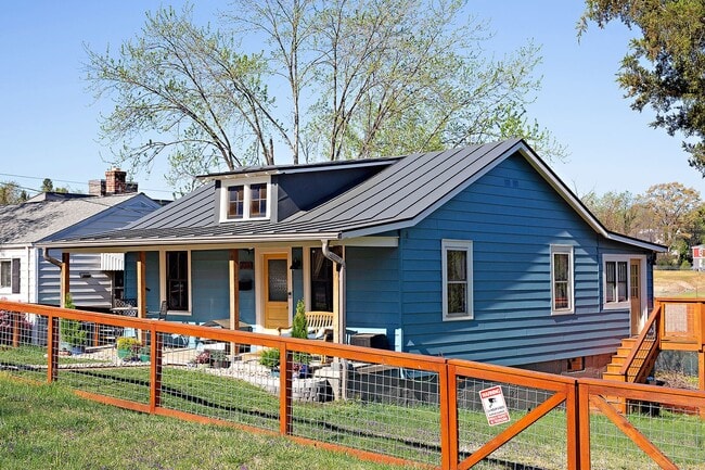 Building Photo - Beautifully Restored Belmont Gem With Fenced Yard