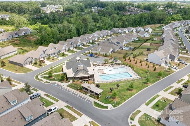 Building Photo - 5058 Antebellum Dr