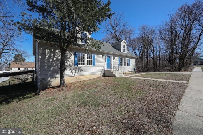 Building Photo - 605 Neck Rd