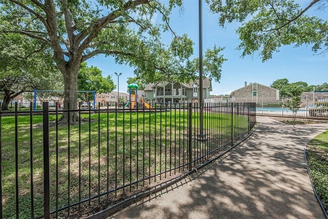Building Photo - 2063 Winrock Blvd