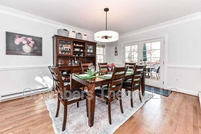 Building Photo - 3061 N Oakland St