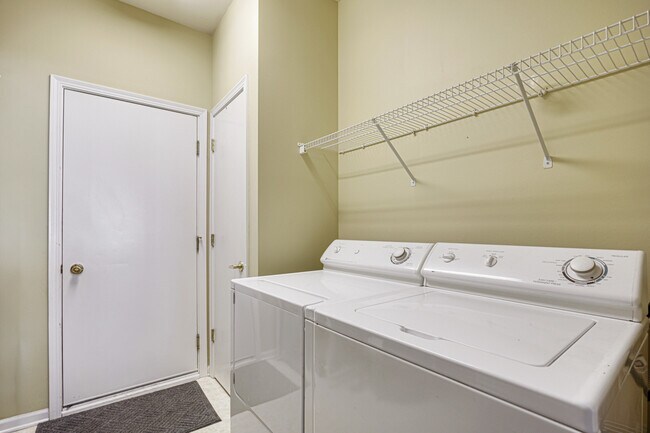 Building Photo - 12333 Black Oak Trail