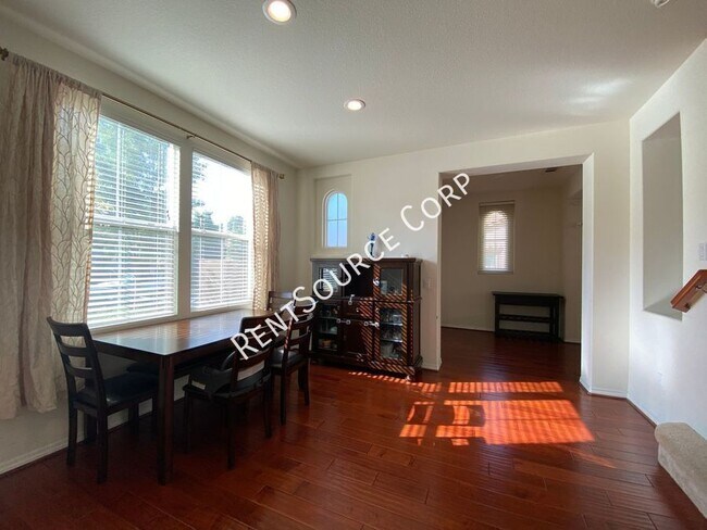 Building Photo - 28408 Camino Del Arte Dr