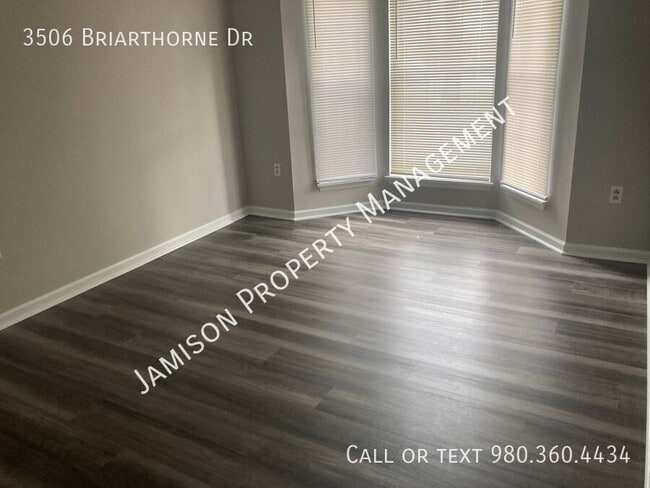 Building Photo - 3506 Briarthorne Dr