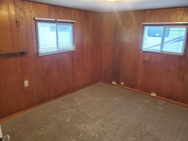 Building Photo - Cute and cozy 2 bedroom unit